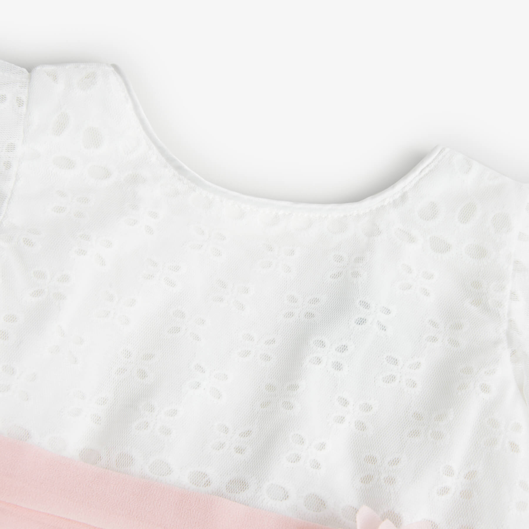 Vestito batista ricamato per neonati