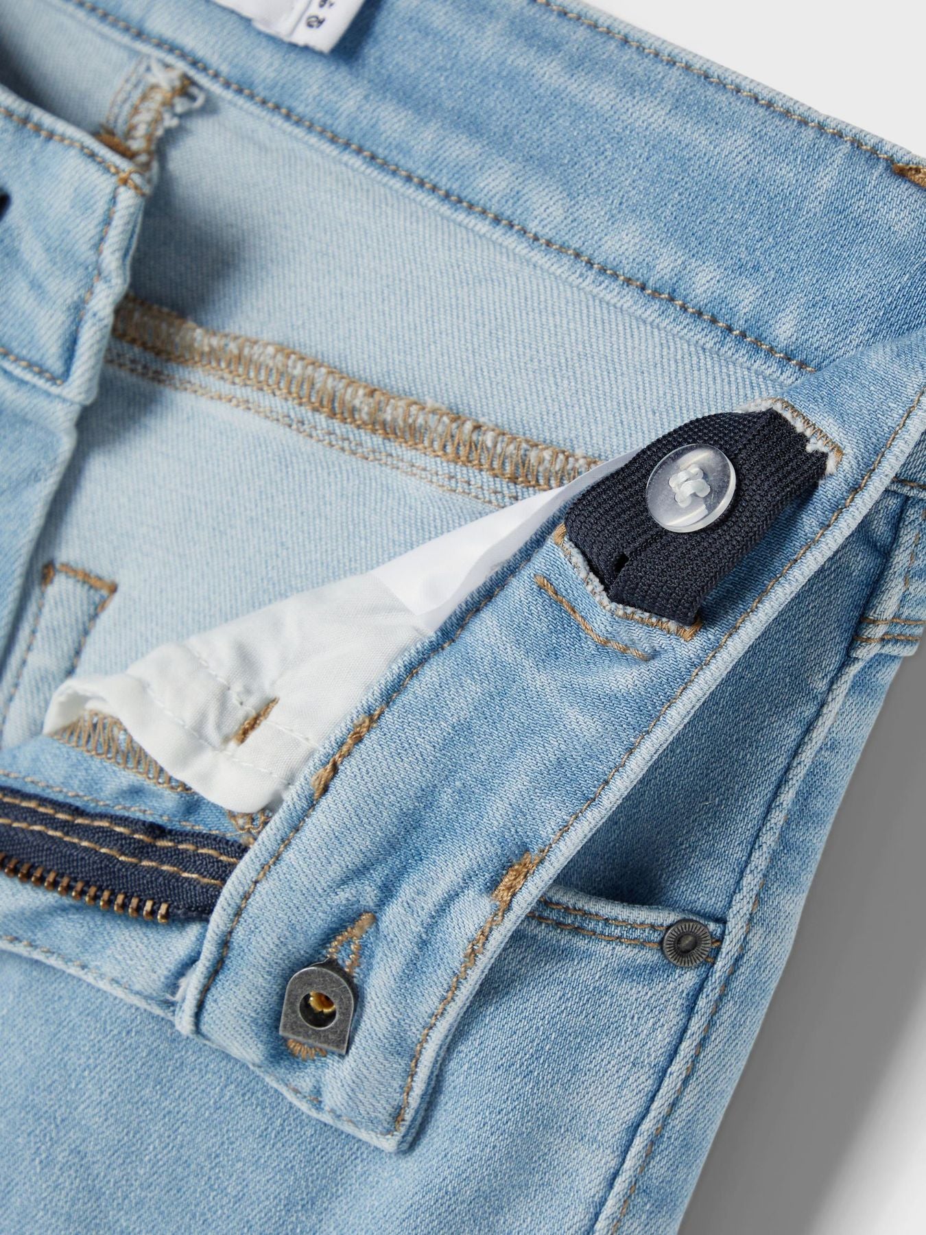 Jeans Ampi Bella Junior con Vita Regolabile e Badge