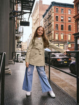 Trench Coat Madelin Junior con Dettaglio Volant e Tasche Frontali